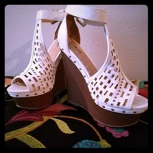 Delfina, White open toe High wedge